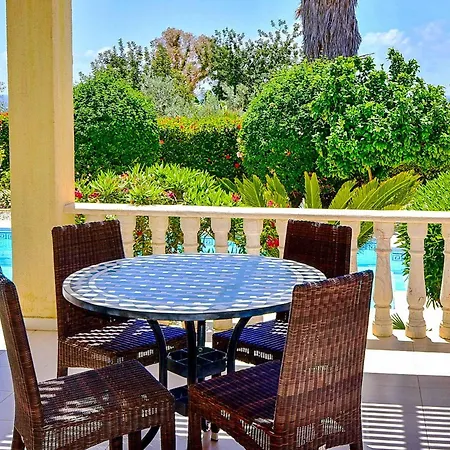 Villa Ambrosia Péjia