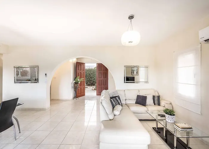 Ambrosia Villa Peyia